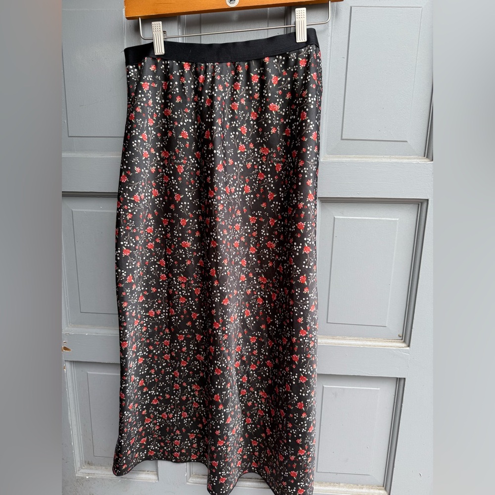 Knit Riot‎ black and red floral Maxi A-Line Skirt with waistband size L - Picture 6 of 8